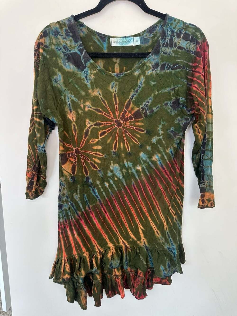 Urban Mangoz Tunic Top Size XL Green Tie Dye Ruffle Hem 3/4 Sleeve